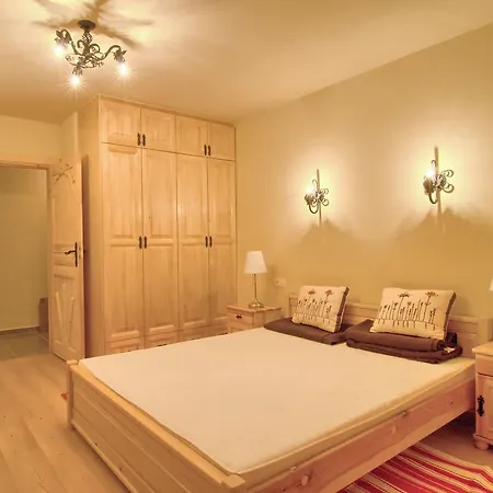 Szymoszkowa Luxury Apartment